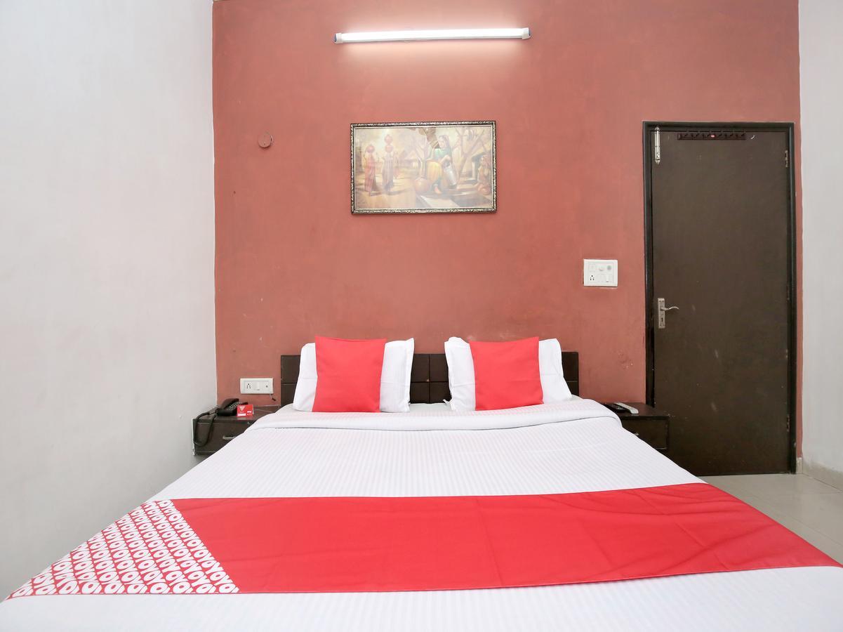 Oyo 12972 Hotel Krishna Castle Αμριτσάρ Εξωτερικό φωτογραφία